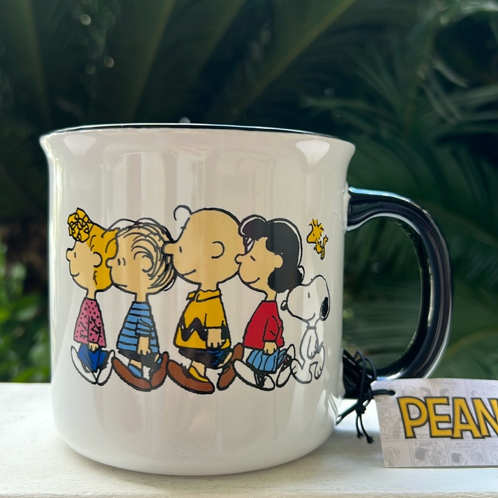 Peanuts Mug - Picture 2 of 16